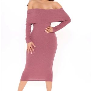 Fashion Nova “Show Up Sweater Midi Dress” in Mauve color , in size XS
